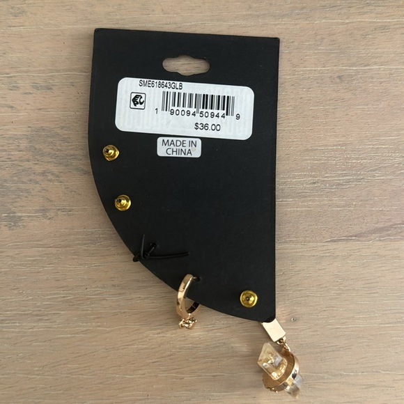 NWT Steve Madden Multi Pack Earrings - Picture 3 of 3